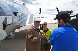 Capt. Chet Bowers, one of the "Greatest Generation" telling a B-17 flying story. Photo courtesy of Rex Gray.