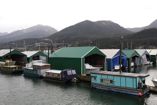 Houseboats in Aurora Harbor (Photo by Kayla Desroches/KTOO)