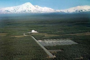 "High Frequency Active Auroral Research Program site" by United States Federal Government - http://www.volpe.dot.gov/noteworthy/images/072302.jpg. Licensed under Public Domain via Wikimedia Commons 