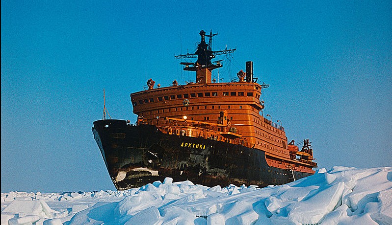 Russian Arktika-class icebreaker (Wikimedia commons photo by Nikolai Zaytsev)